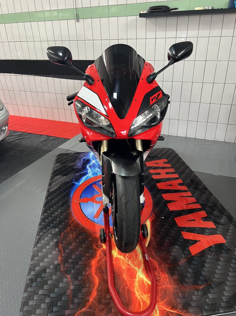 Yamaha R1
