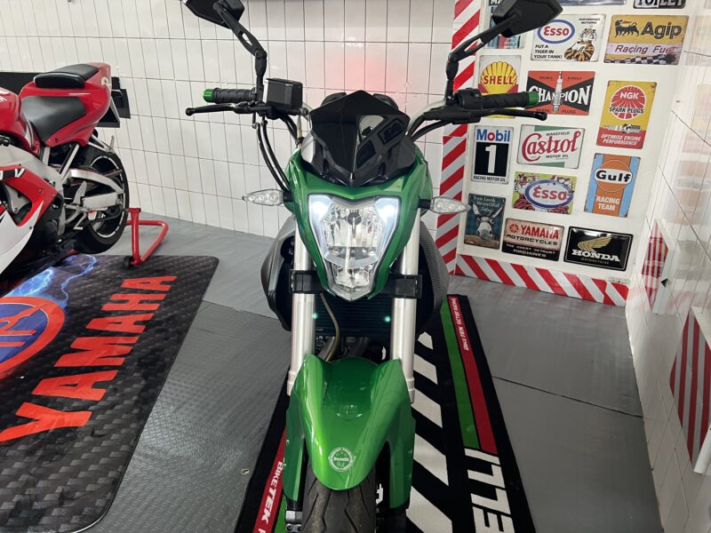 Benelli BN 302 sport