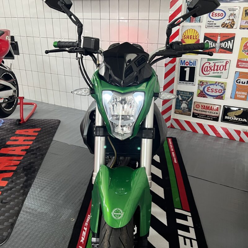 Benelli BN 302 sport
