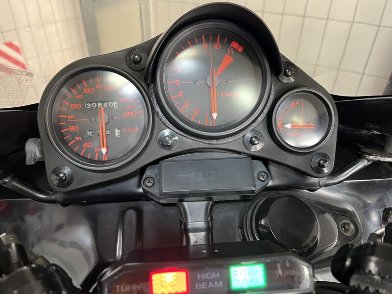 Honda VF1000R - immagine 5