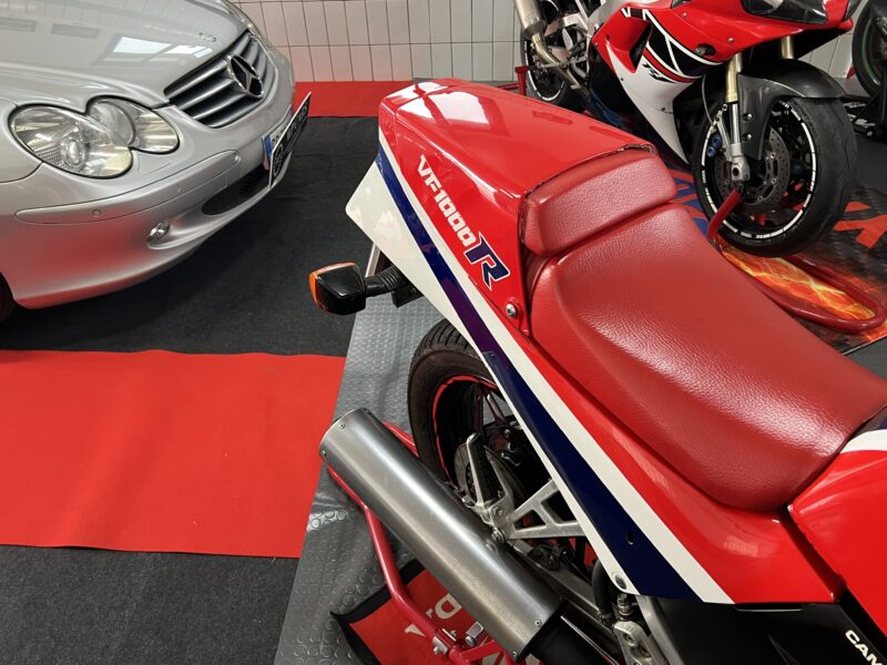 Honda VF1000R - immagine 7