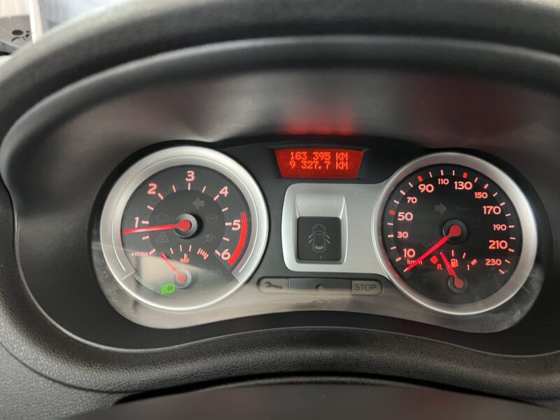 Renault Clio 1.5 dCi 85CV 4 porte Rip Curl - immagine 7