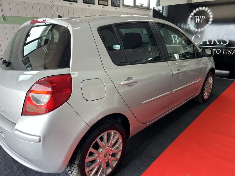 Renault Clio 1.5 dCi 85CV 4 porte Rip Curl - immagine 6