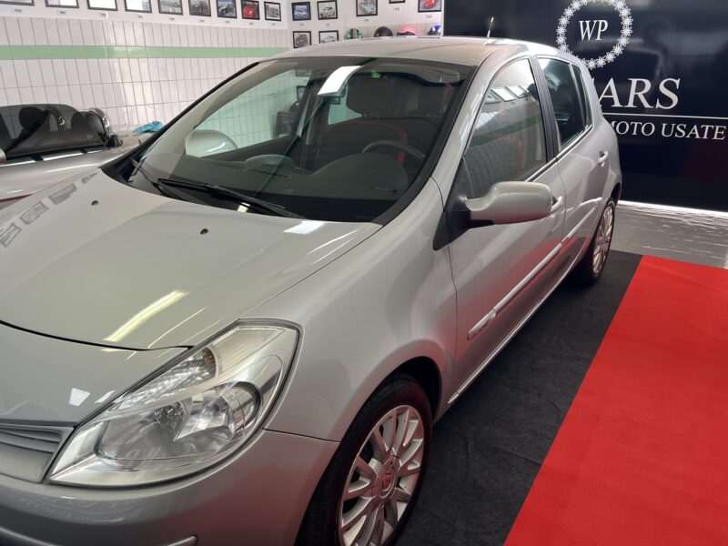 Renault Clio 1.5 dCi 85CV 4 porte Rip Curl - immagine 5