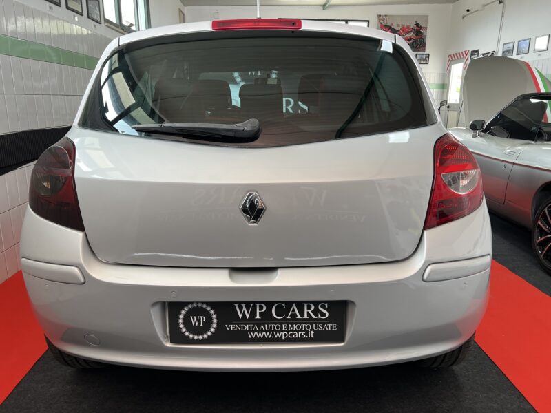 Renault Clio 1.5 dCi 85CV 4 porte Rip Curl - immagine 4