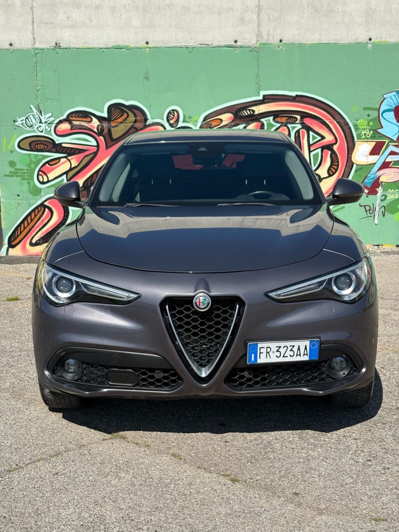 Alfa Romeo Stelvio Stelvio 2.2 t Executive Q4 190cv auto my19