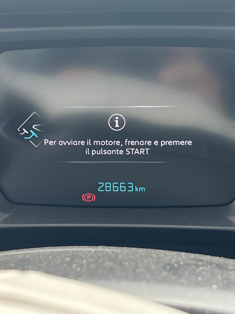 DS Automobiles DS 3 Crossback 50 kWh e-tense So Chic - immagine 19