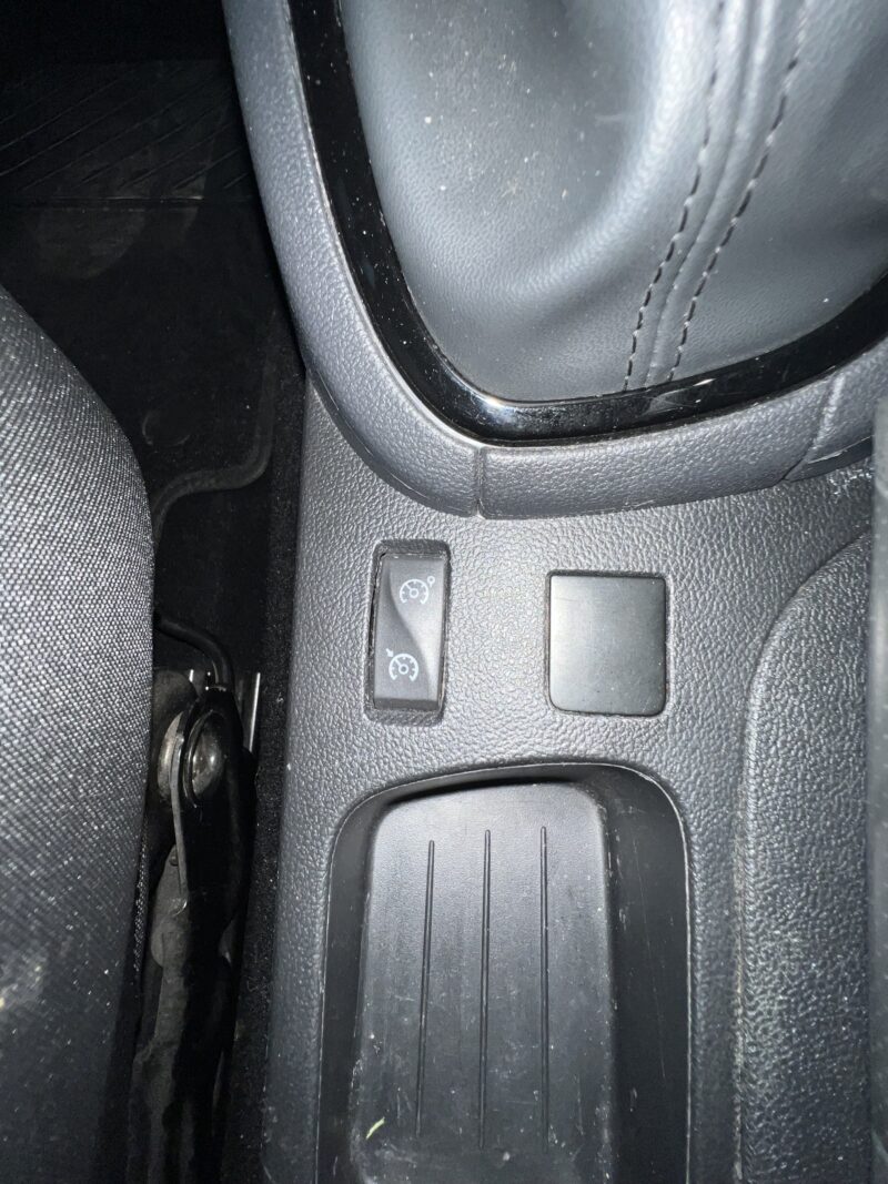 Renault clio 1.5 dci Business 75 cv - immagine 17