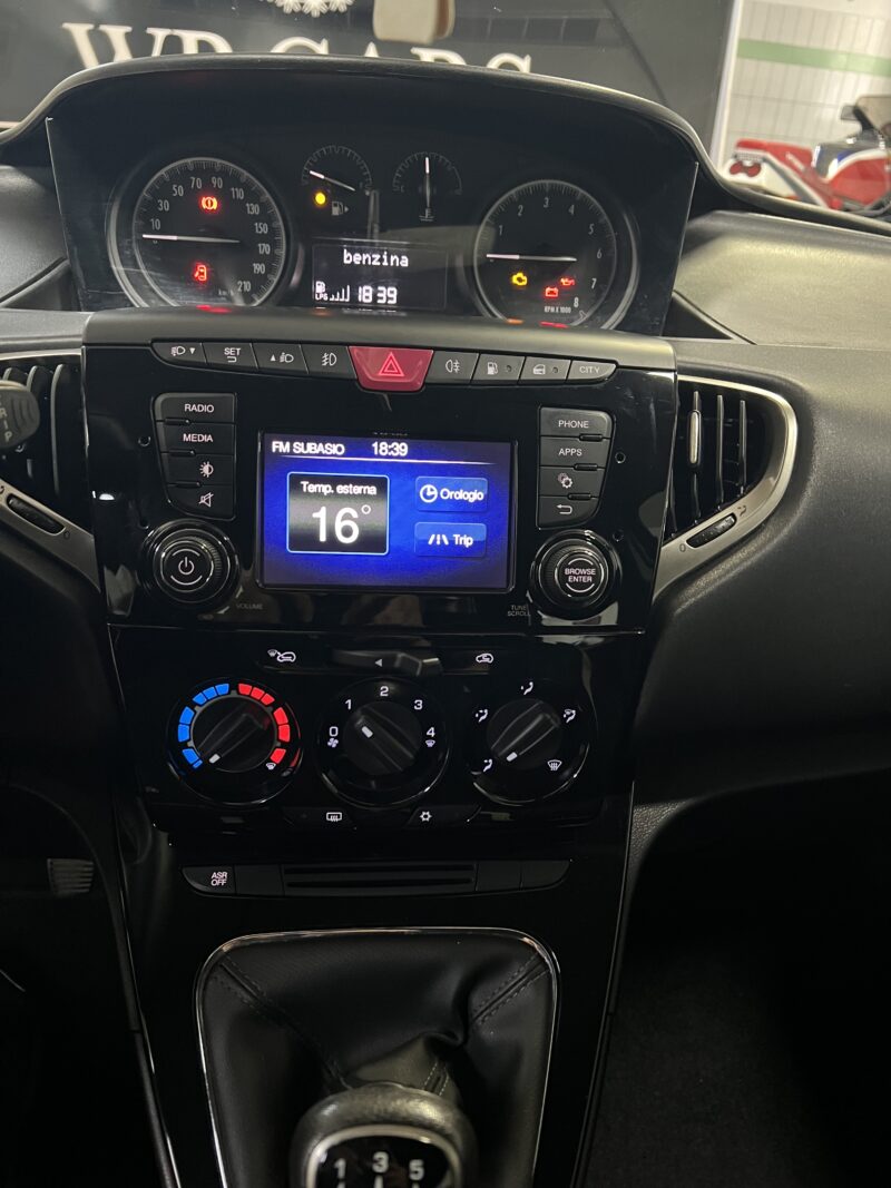 Lancia Ypsilon Ypsilon 1.2 Gold ecochic Gpl 69cv my16 - immagine 20