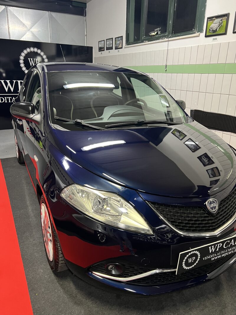 Lancia Ypsilon Ypsilon 1.2 Gold ecochic Gpl 69cv my16 - immagine 11