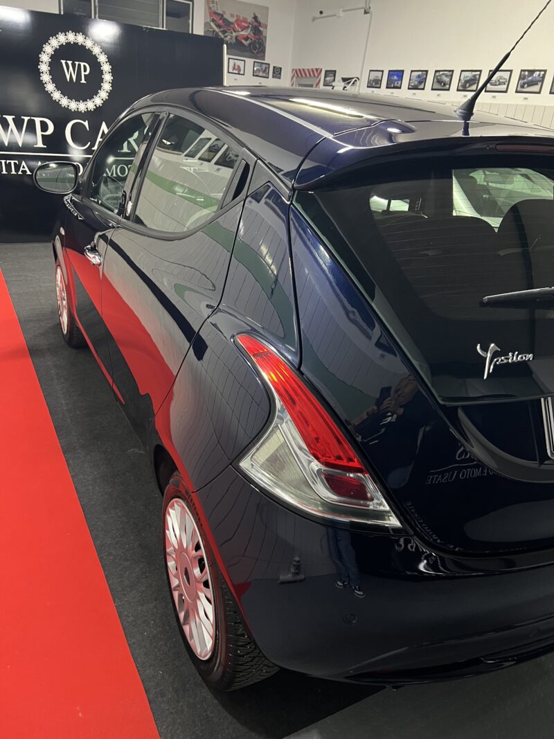 Lancia Ypsilon Ypsilon 1.2 Gold ecochic Gpl 69cv my16 - immagine 15