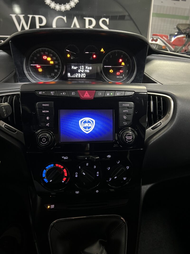 Lancia Ypsilon Ypsilon 1.2 Gold ecochic Gpl 69cv my16 - immagine 23