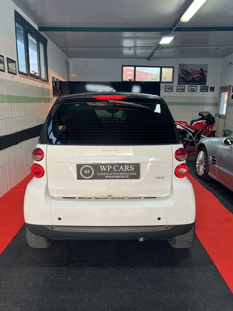 smart forTwo Fortwo 1.0 mhd Pure 61cv FL - immagine 5