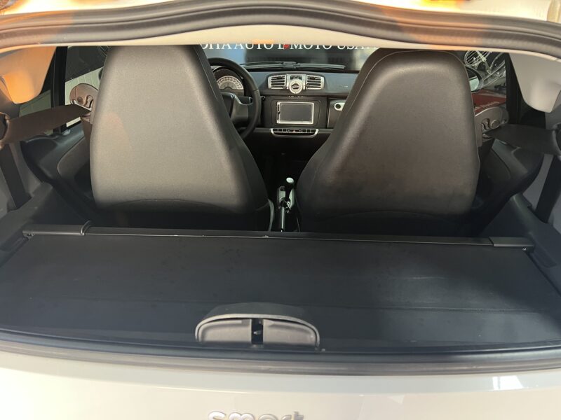 smart forTwo Fortwo 1.0 mhd Pure 61cv FL - immagine 13