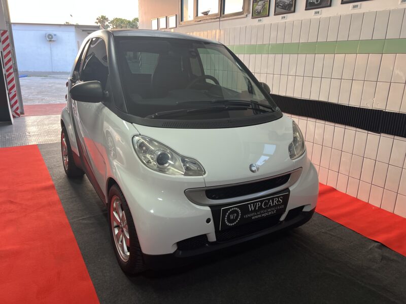 smart forTwo Fortwo 1.0 mhd Pure 61cv FL - immagine 8