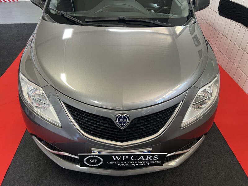 Lancia Ypsilon 1.2 69 CV 5 porte GPL Ecochic Silver - immagine 4